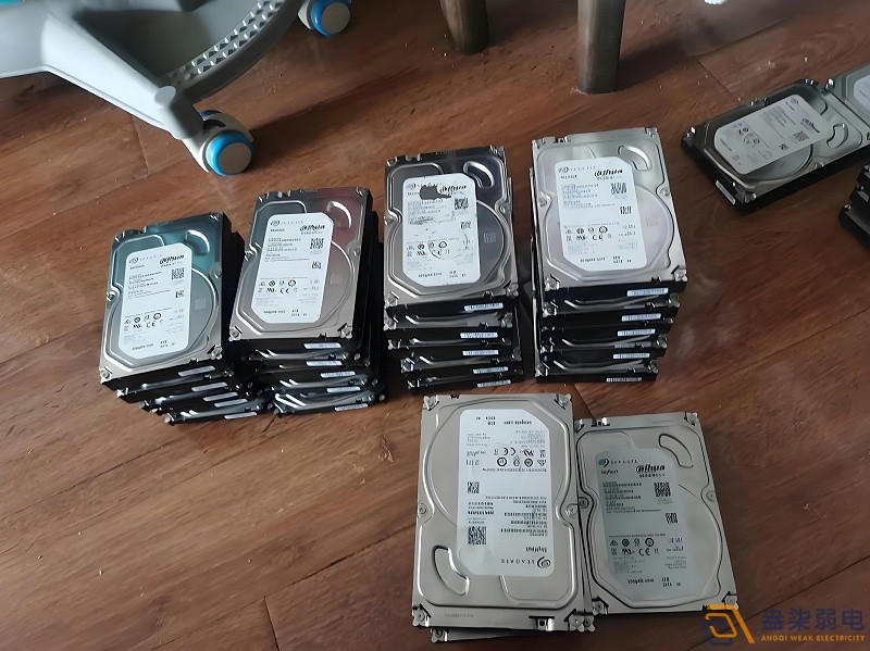 不同內(nèi)存大小的監(jiān)控硬盤可以兼容嗎？