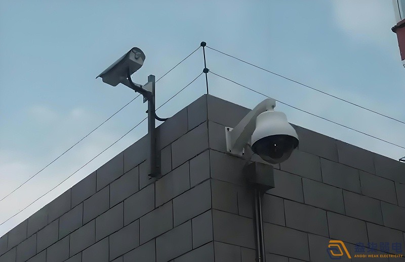 工廠安裝球機(jī)和槍機(jī)哪個更好？