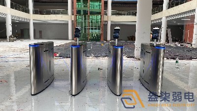 工廠考勤通道閘機選什么合適？